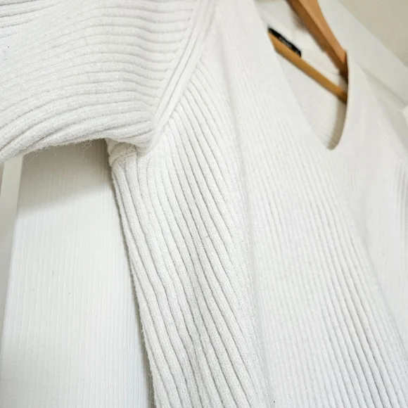 Mango Basics Rib Knit V Neck Sweater - Picture 4 of 4